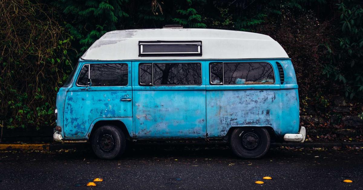 Escaping the Beautiful Crazy Fitness Girl: An Extreme Parkour POV